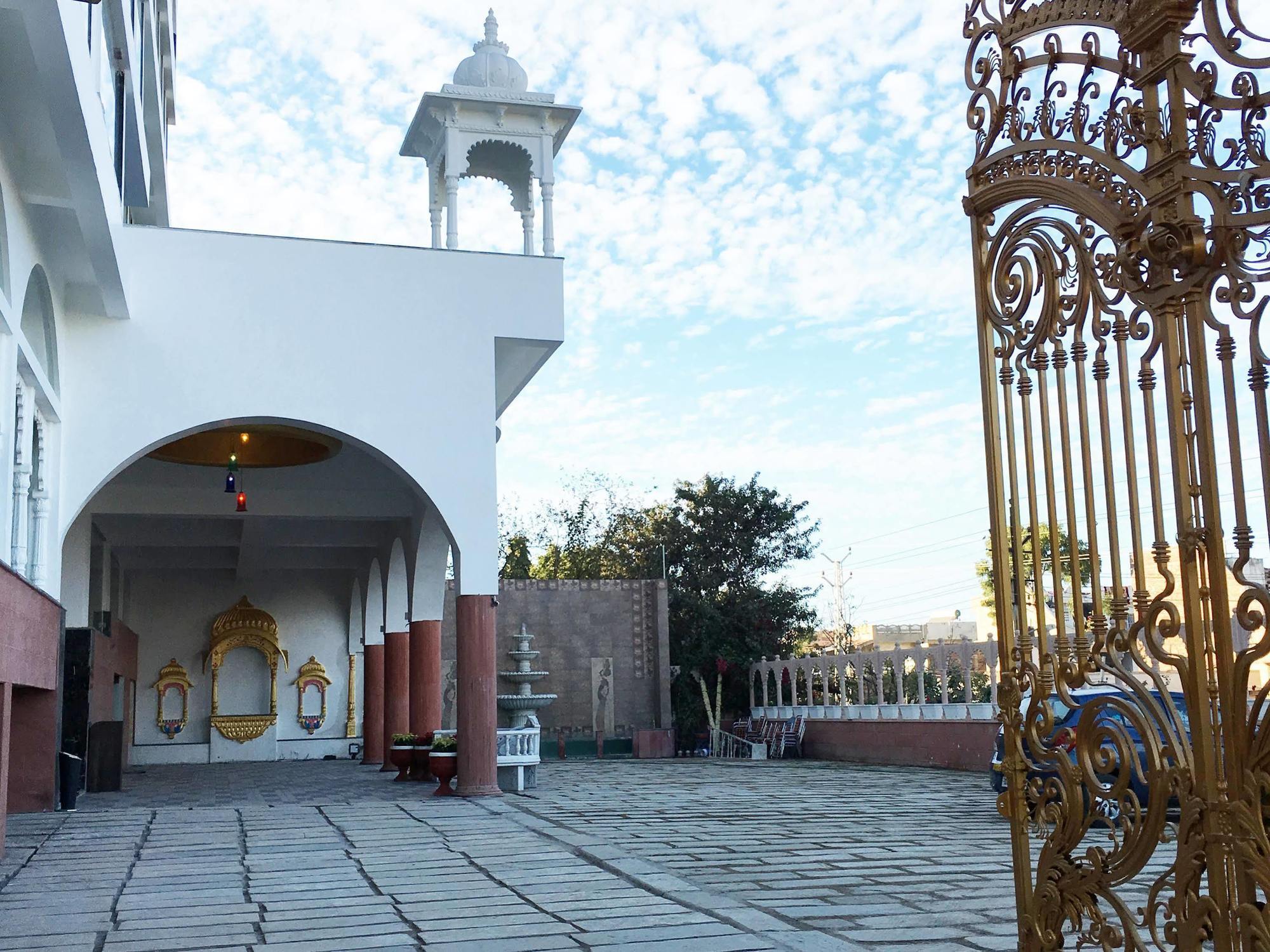 Hotel Mewargarh Udaipur By Red Lion S Exterior foto