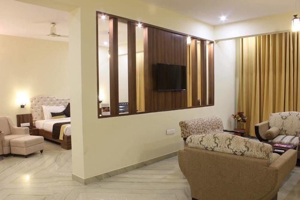 Hotel Mewargarh Udaipur By Red Lion S Exterior foto